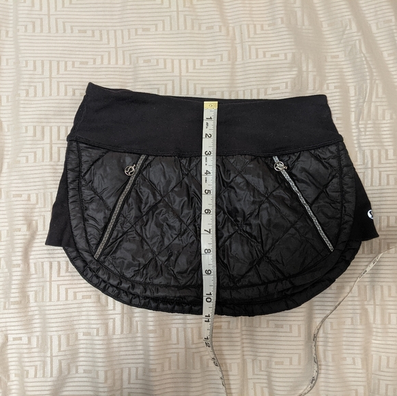 LULULEMON • Quilted run, jog, ski skirt - Picture 4 of 7